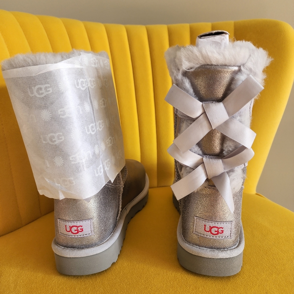 Ugg Womens Bailey Bow Glisten Boot